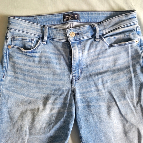 A&F super skinny 8R light wash blue jeans - Picture 1 of 6